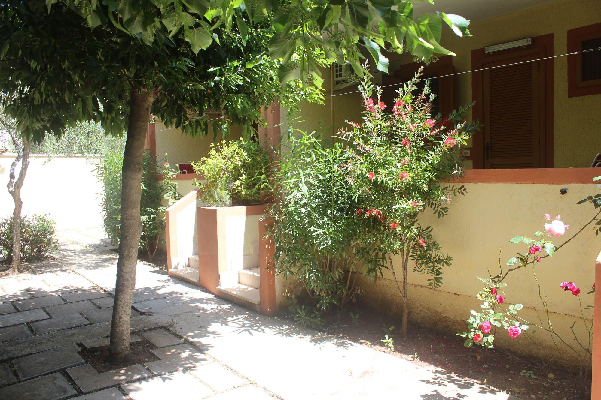 Residence Giardino Вьесте Экстерьер фото